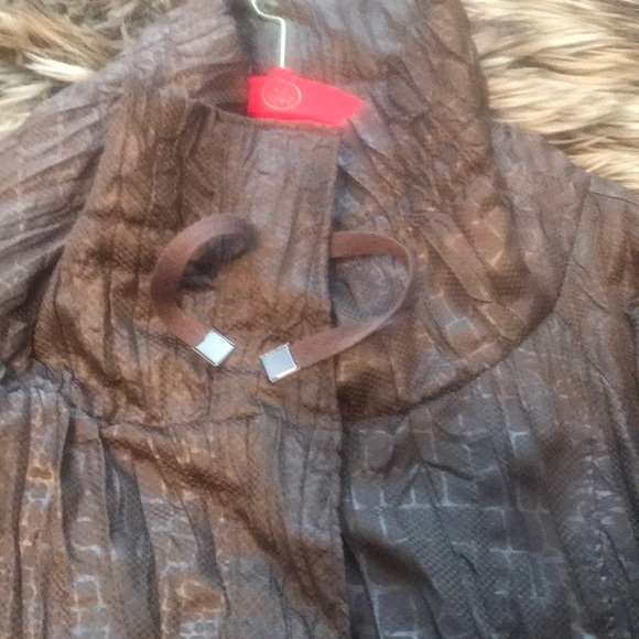 Zara Light Weight Jacket - Picture 4 of 6